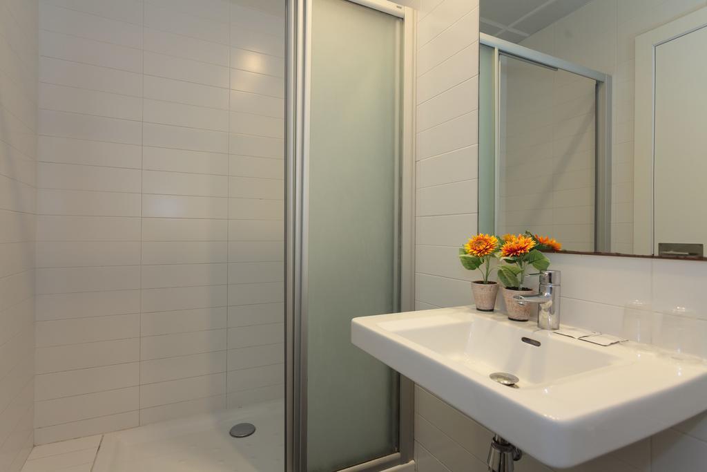 Hostal Benidorm Barcelona Buitenkant foto