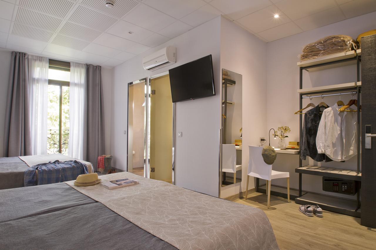 Hostal Benidorm Barcelona Buitenkant foto